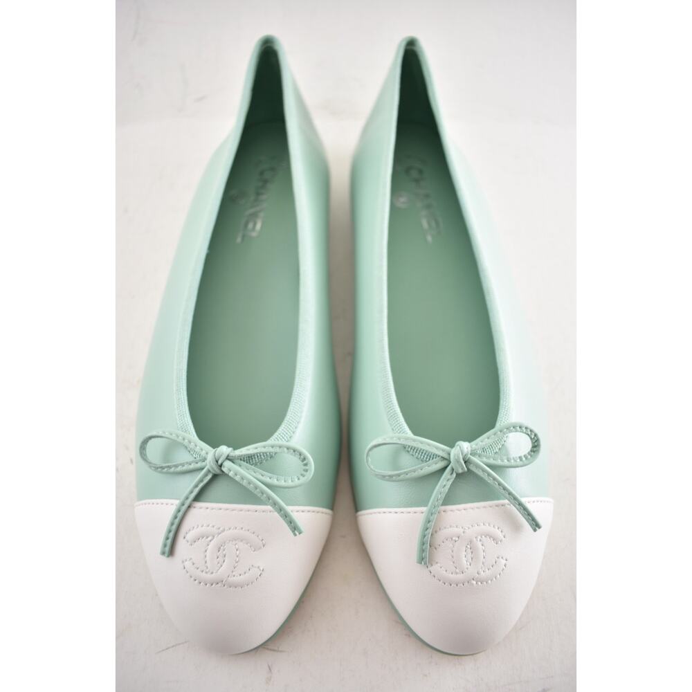 Chanel 26S Mint Green White Lambskin Leather CC Logo Ballet Ballerina Flat 37.5 - Picture 12 of 16